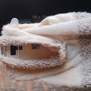 Meet your Posher, Aracelly